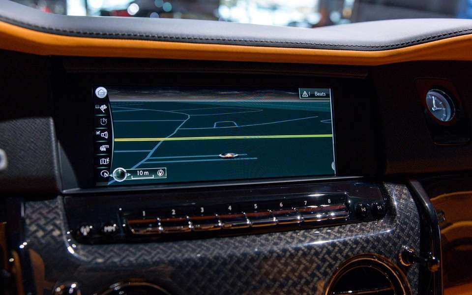 Rolls-Royce Cullinan - Imagem 15