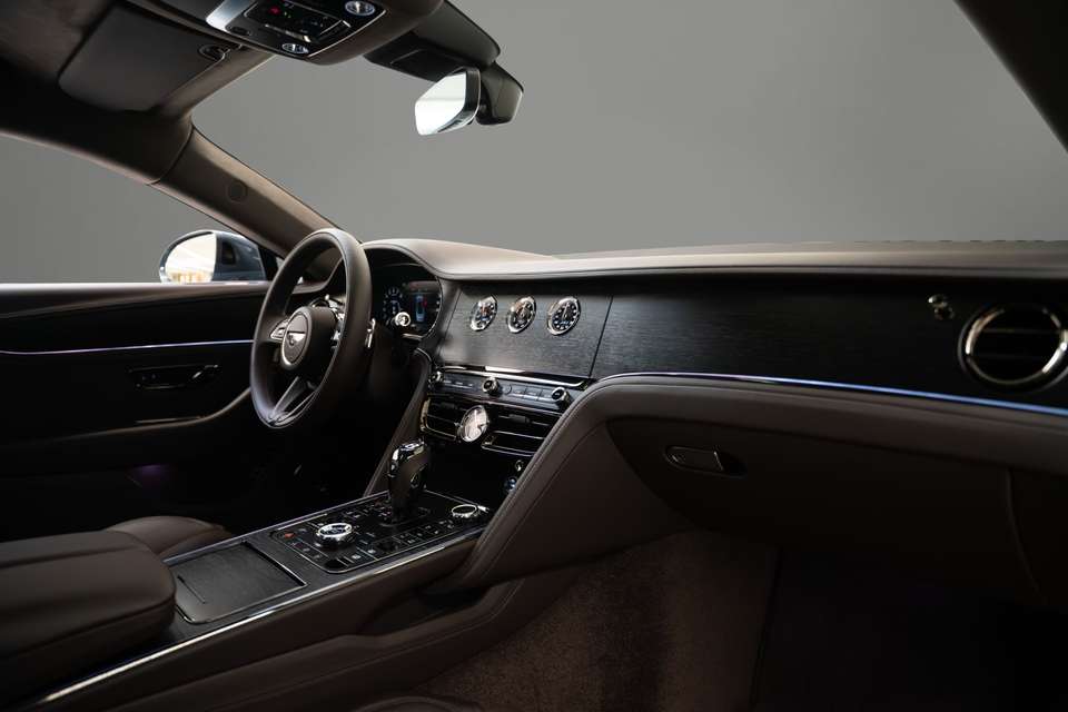 Car picture 9