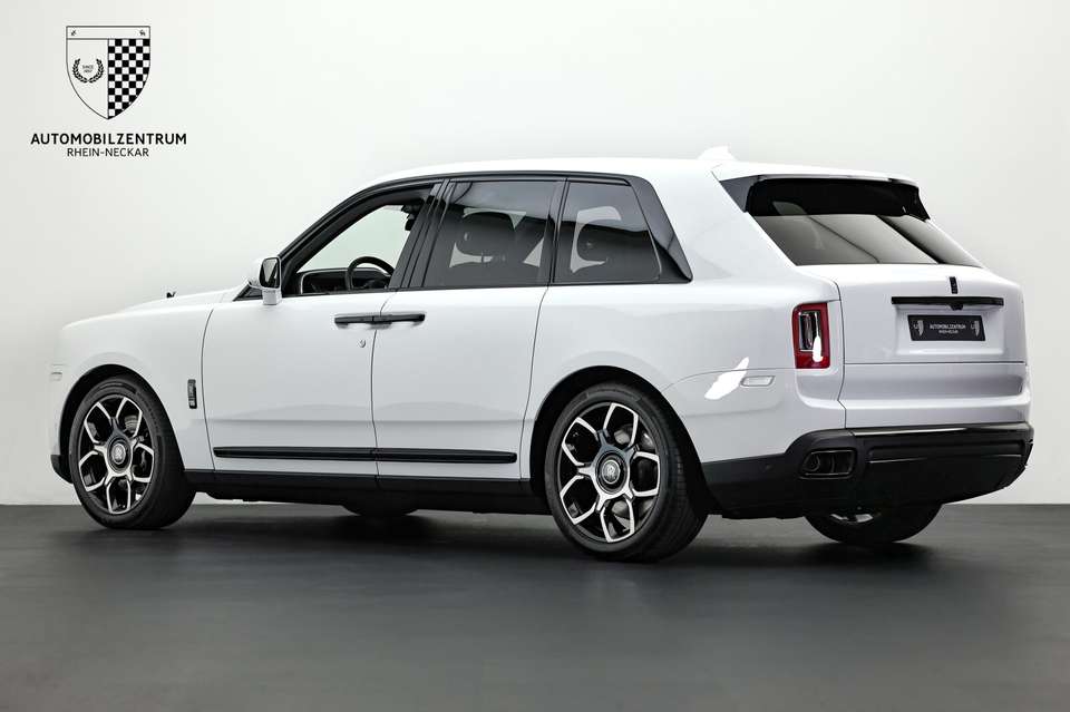 Rolls-Royce Cullinan - Imagem 7