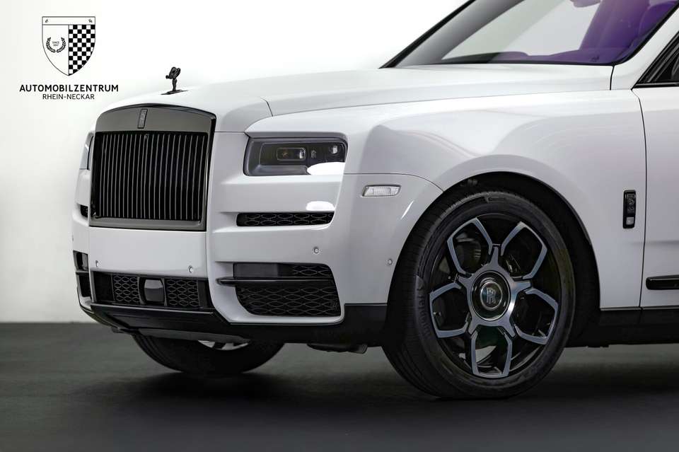 Rolls-Royce Cullinan - Imagem 11