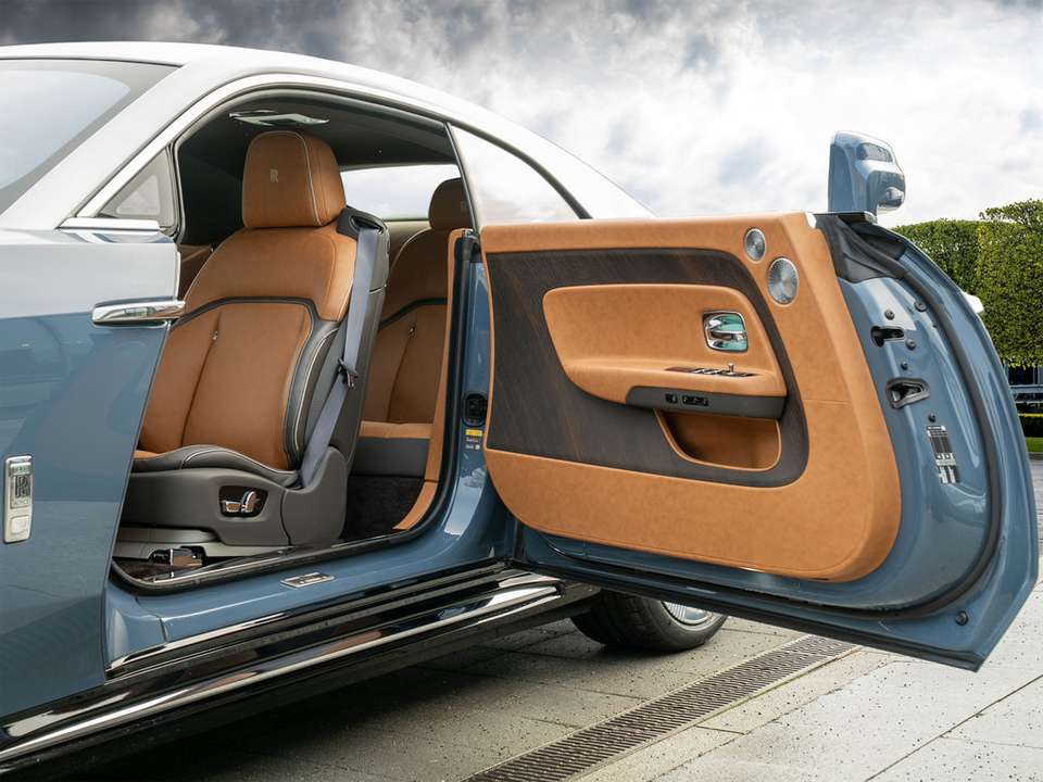 Rolls-Royce Spectre - Imagem 5