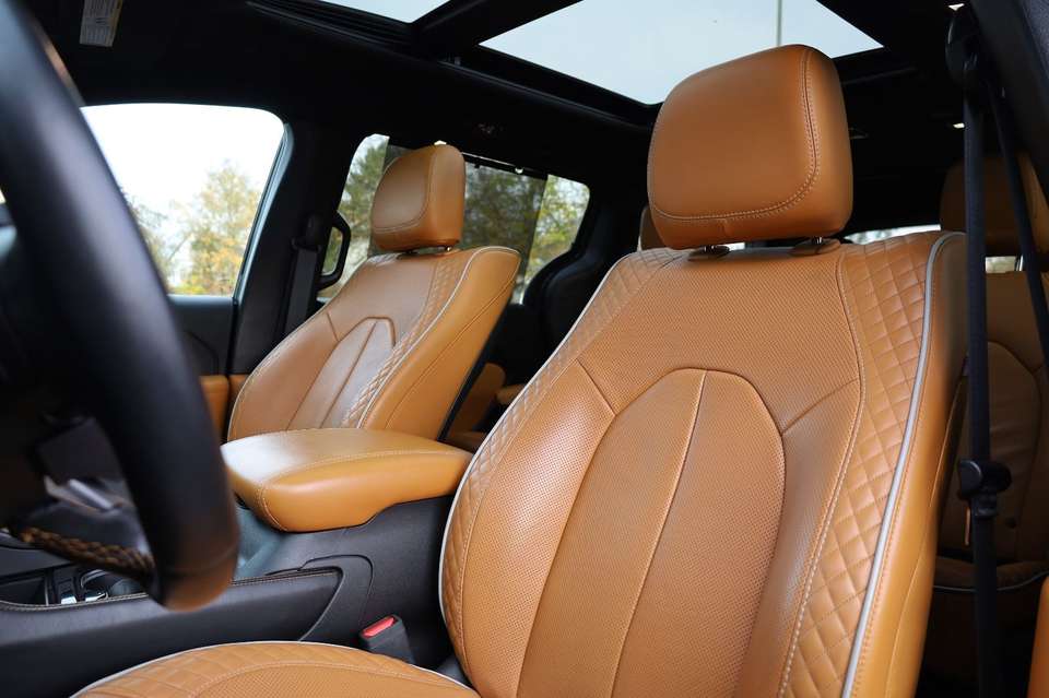 Chrysler Pacifica - Imagem 11