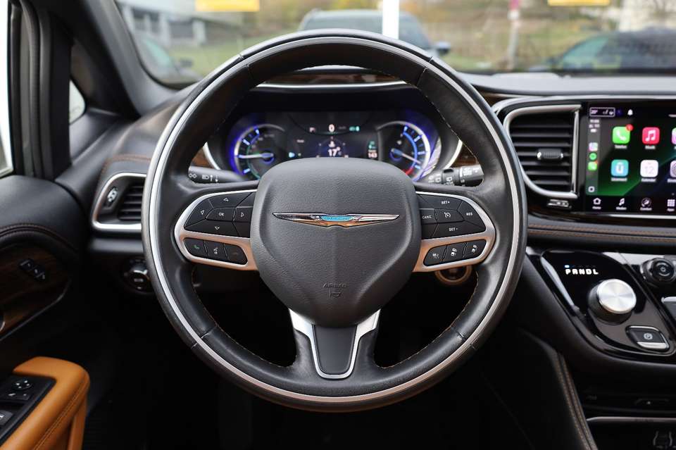 Chrysler Pacifica - Imagem 12