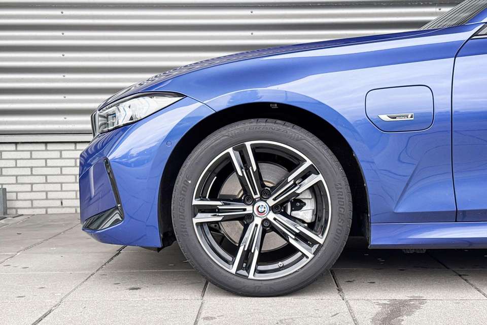 BMW 330 - Imagem 3