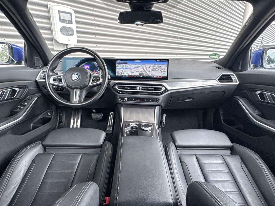 BMW 330 - Imagem 13