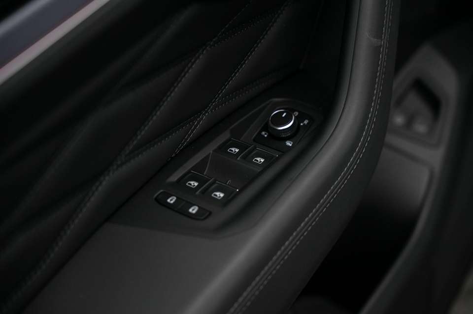 Volkswagen Touareg - Imagem 17