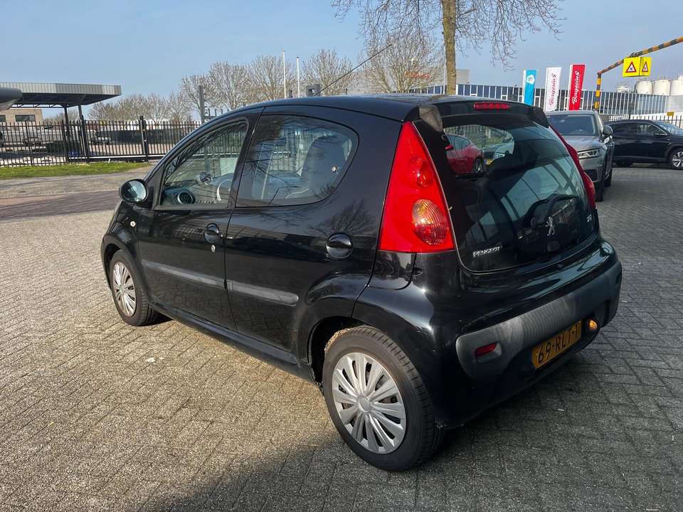 Peugeot 107 - Imagem 6