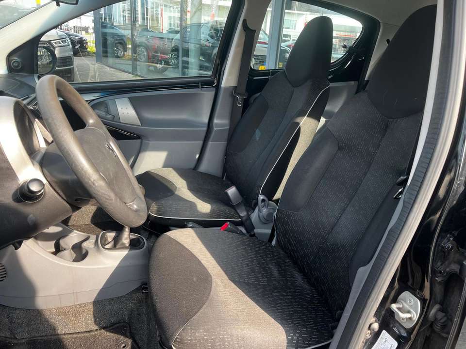 Peugeot 107 - Imagem 10