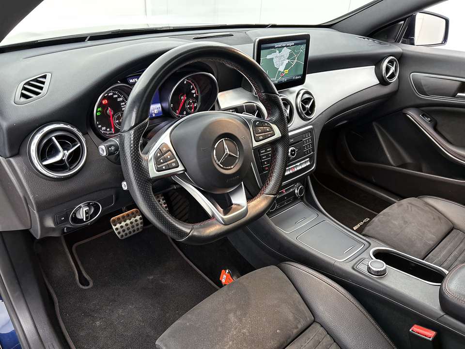 Mercedes-Benz CLA 180 - Imagem 14