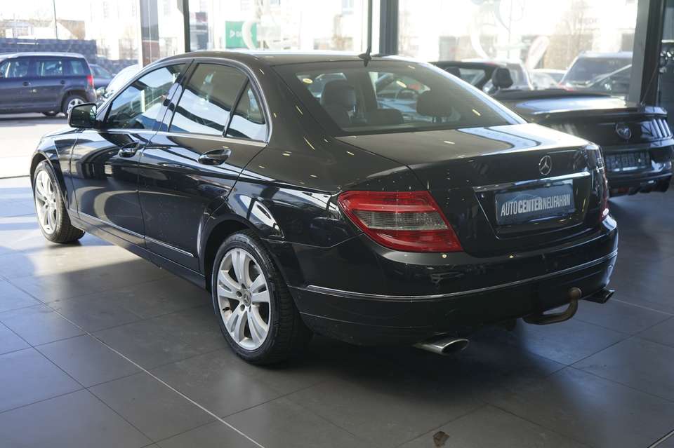 Mercedes-Benz C 320 - Imagem 4