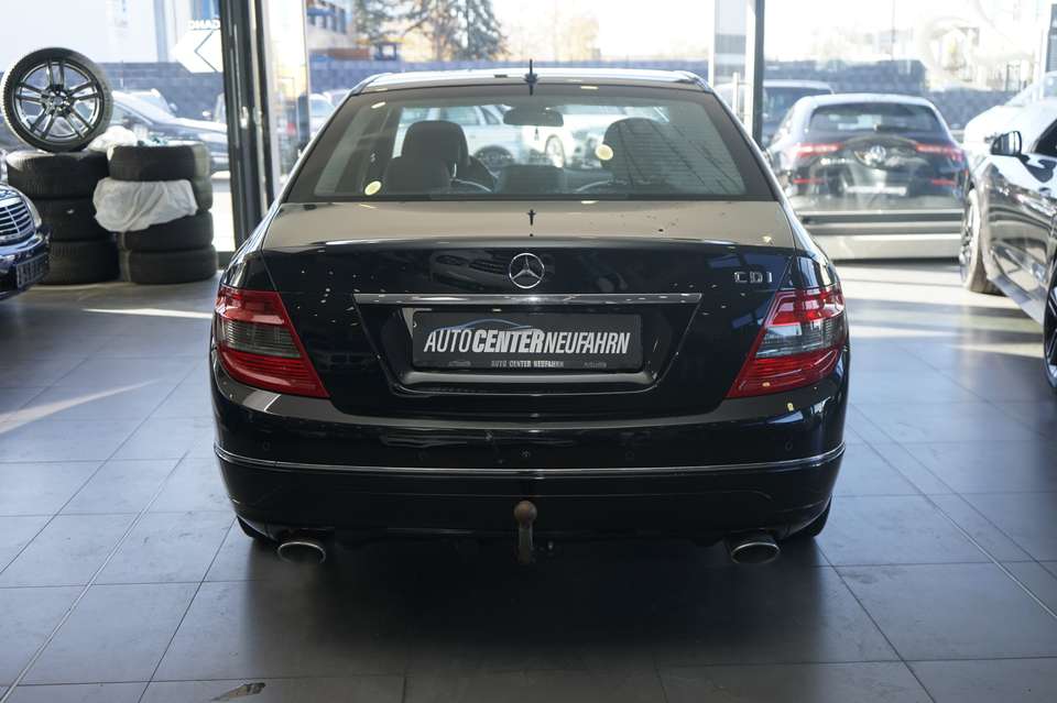 Mercedes-Benz C 320 - Imagem 5