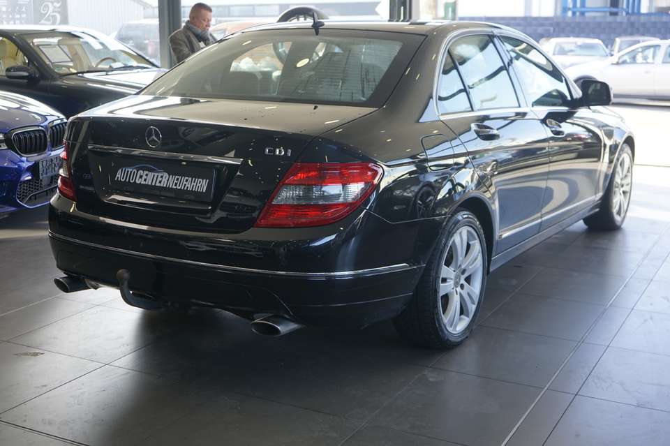 Mercedes-Benz C 320 - Imagem 6