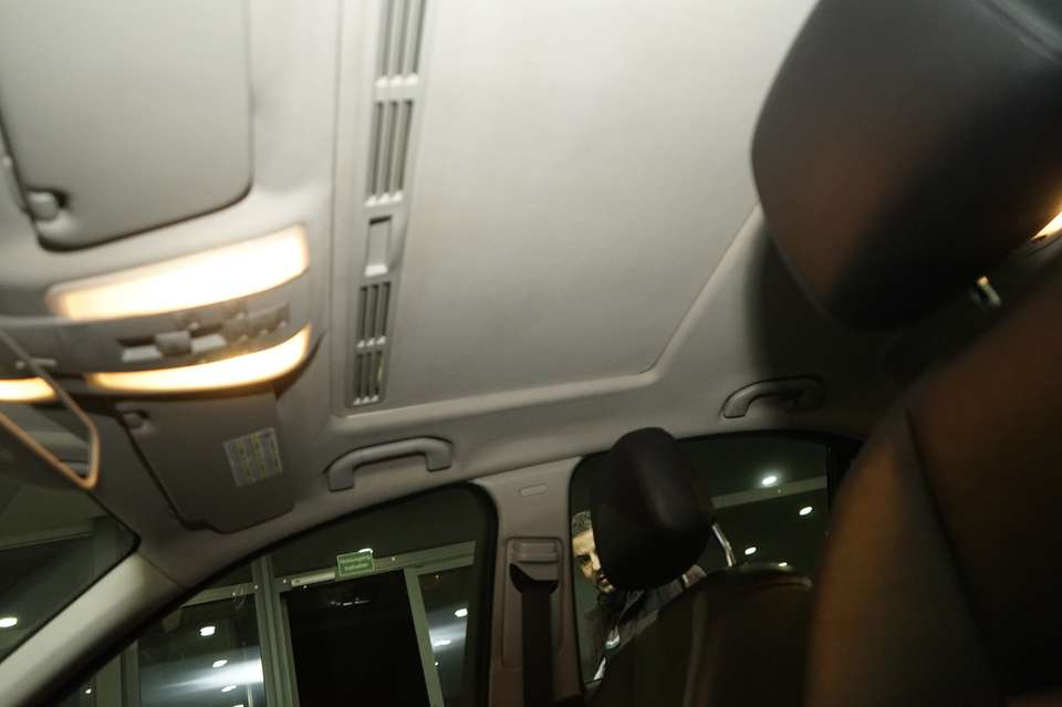 Mercedes-Benz C 320 - Imagem 12