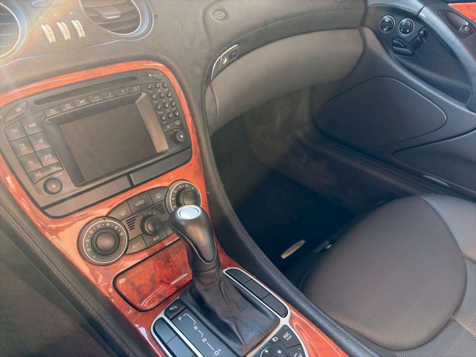 Mercedes-Benz SL 500 - Imagem 12