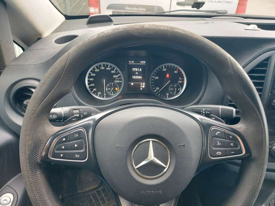 Mercedes-Benz Vito - Imagem 13