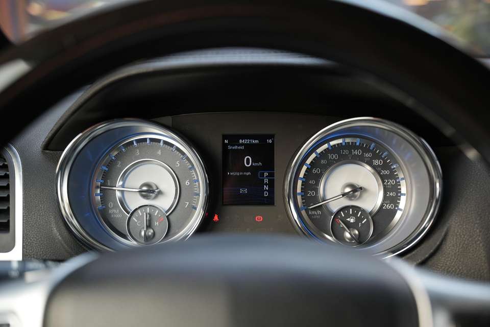 Lancia Thema - Imagem 16