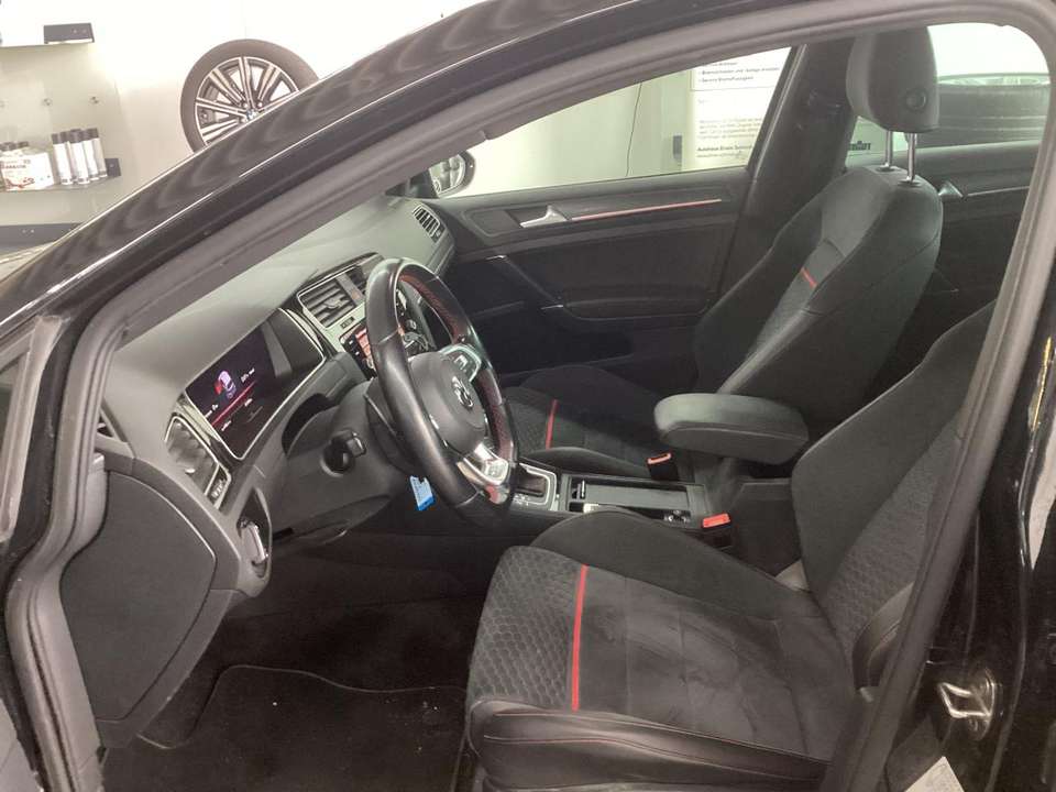 Volkswagen Golf - Imagem 3