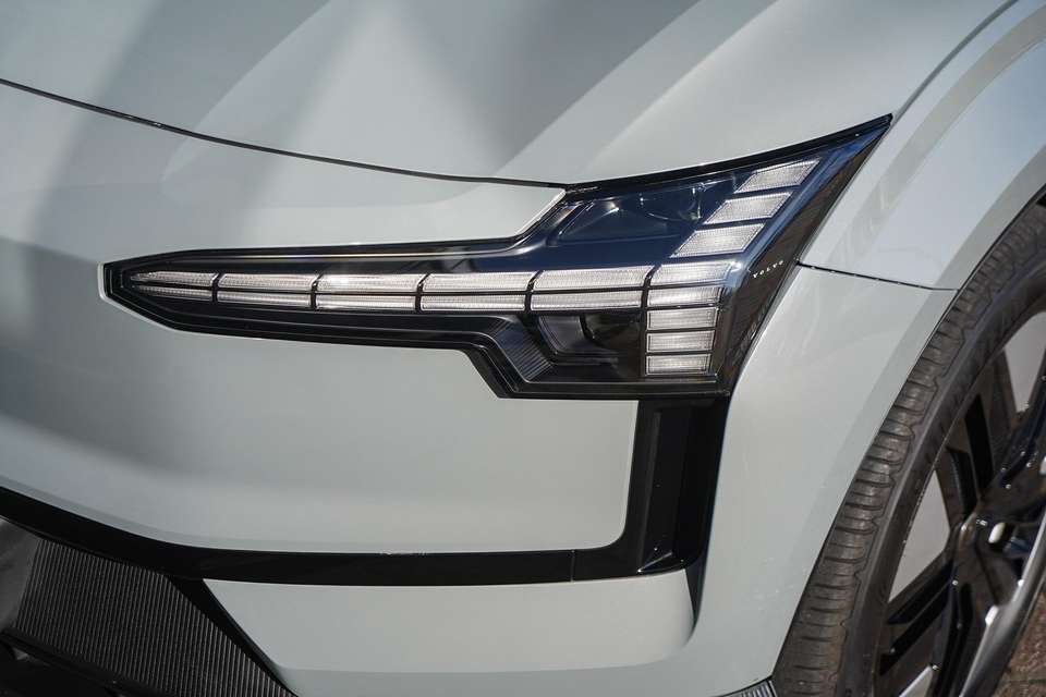 Volvo EX30 - Imagem 4