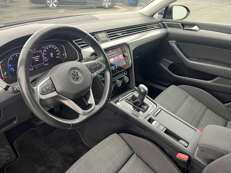 Volkswagen Passat Variant - Imagem 10