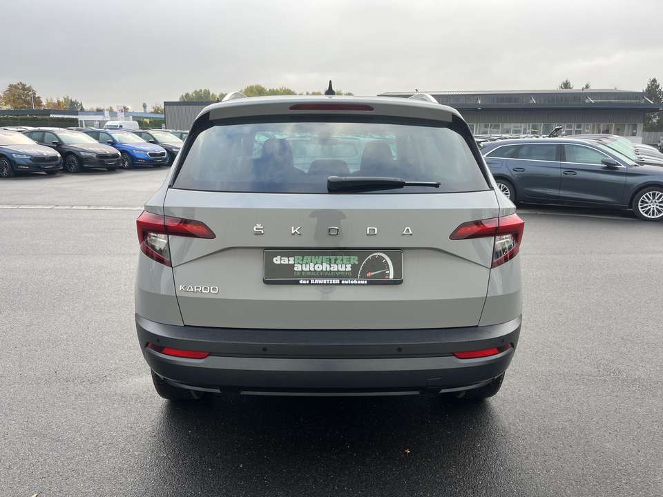 Skoda Karoq - Imagem 8