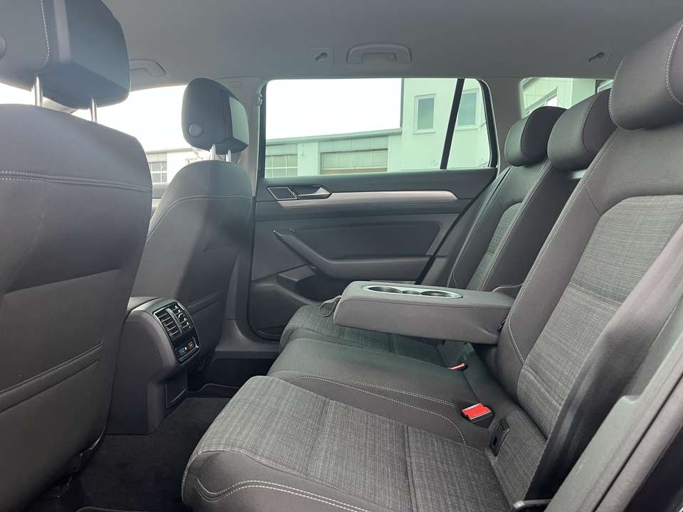 Volkswagen Passat Variant - Imagem 15