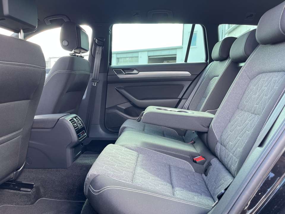 Volkswagen Passat Variant - Imagem 15