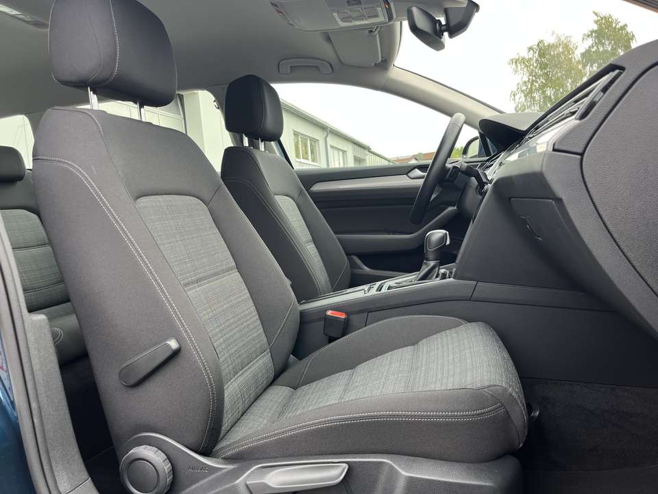 Volkswagen Passat Variant - Imagem 13