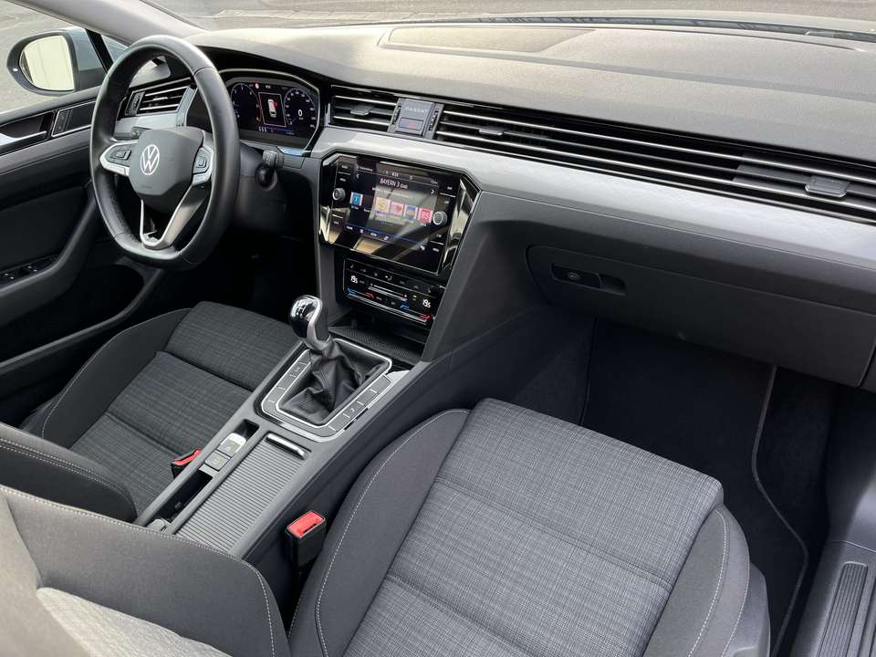 Volkswagen Passat Variant - Imagem 12