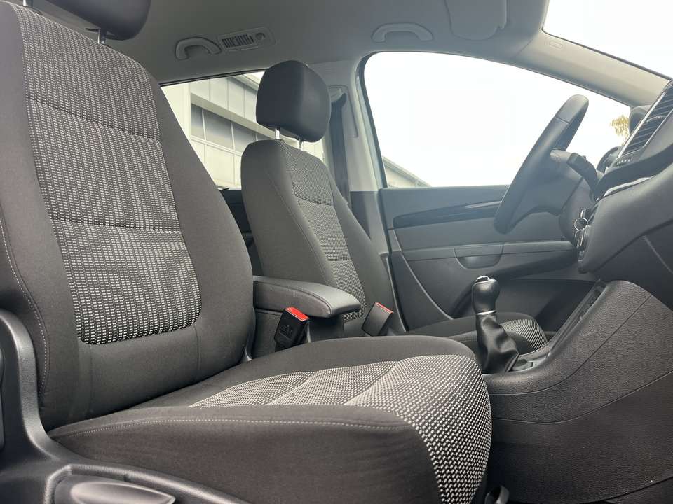 SEAT Alhambra - Imagem 13