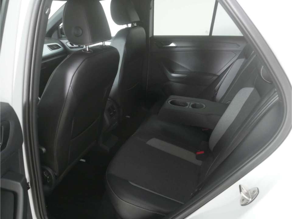 Volkswagen T-Roc - Imagem 8