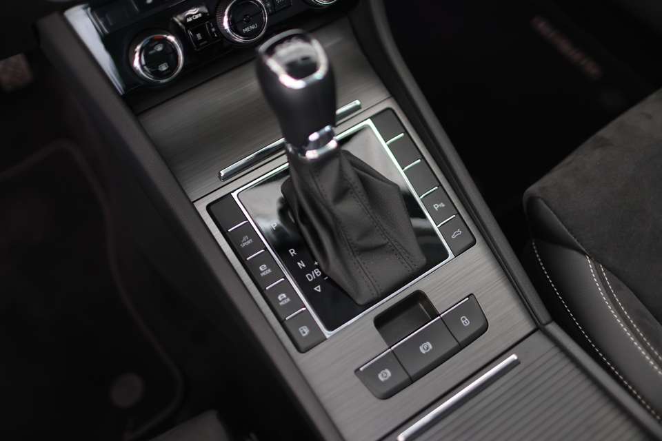 Skoda Superb - Imagem 14