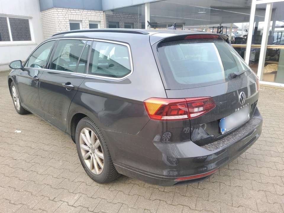 Volkswagen Passat Variant - Imagem 4