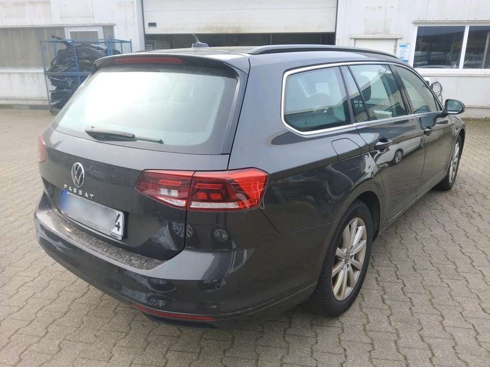 Volkswagen Passat Variant - Imagem 5