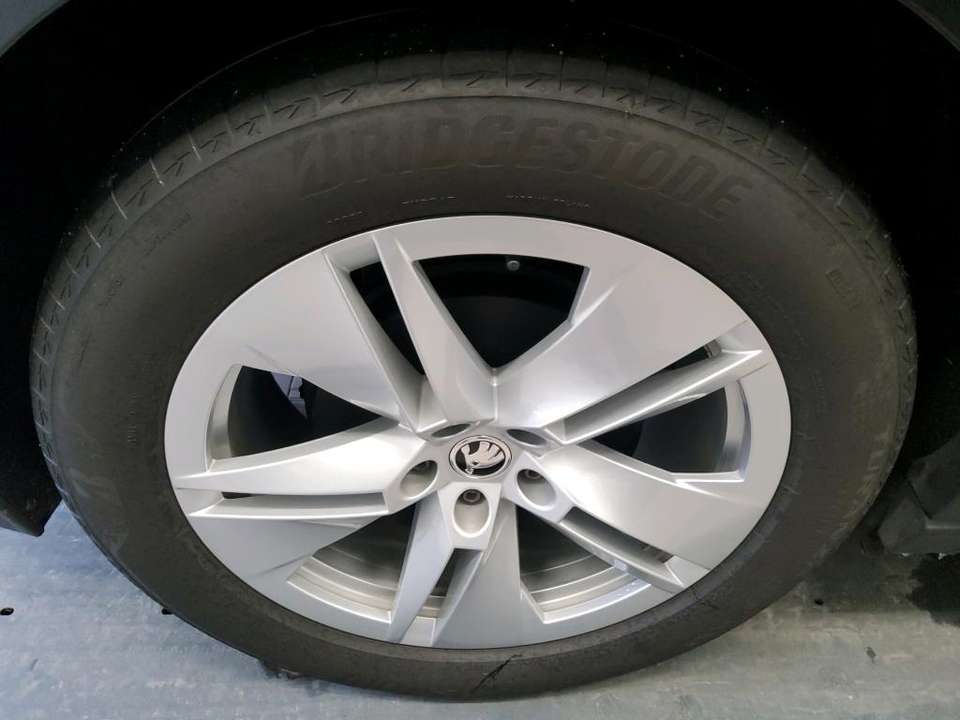 Skoda Enyaq - Imagem 6