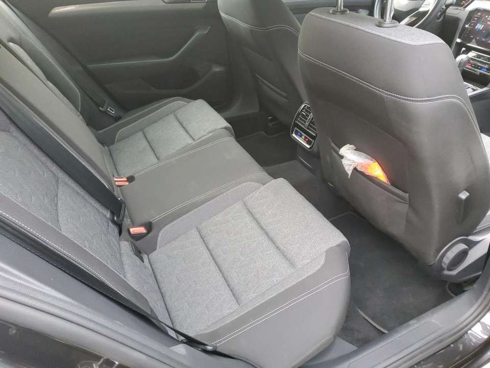 Volkswagen Passat Variant - Imagem 7