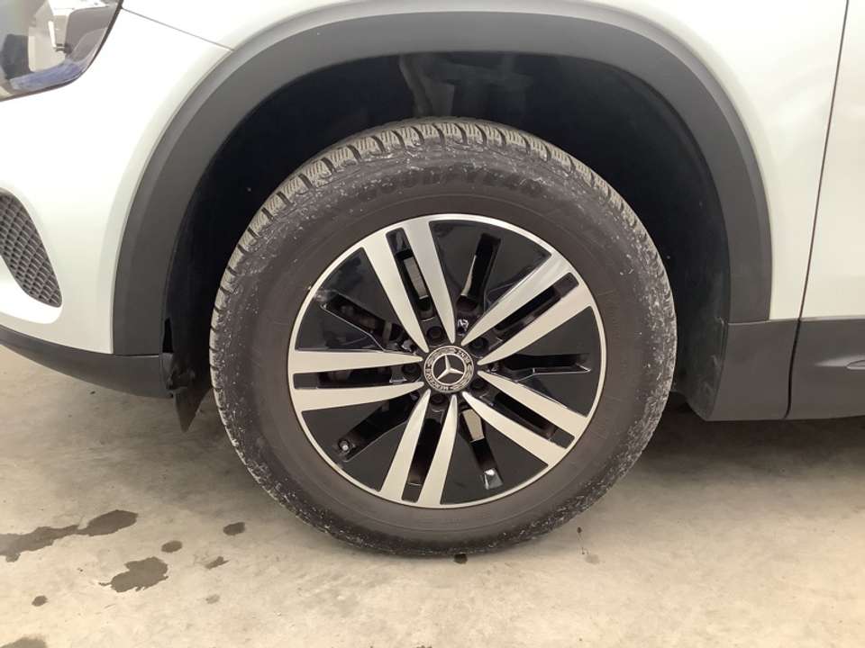 Mercedes-Benz GLB 180 - Imagem 3