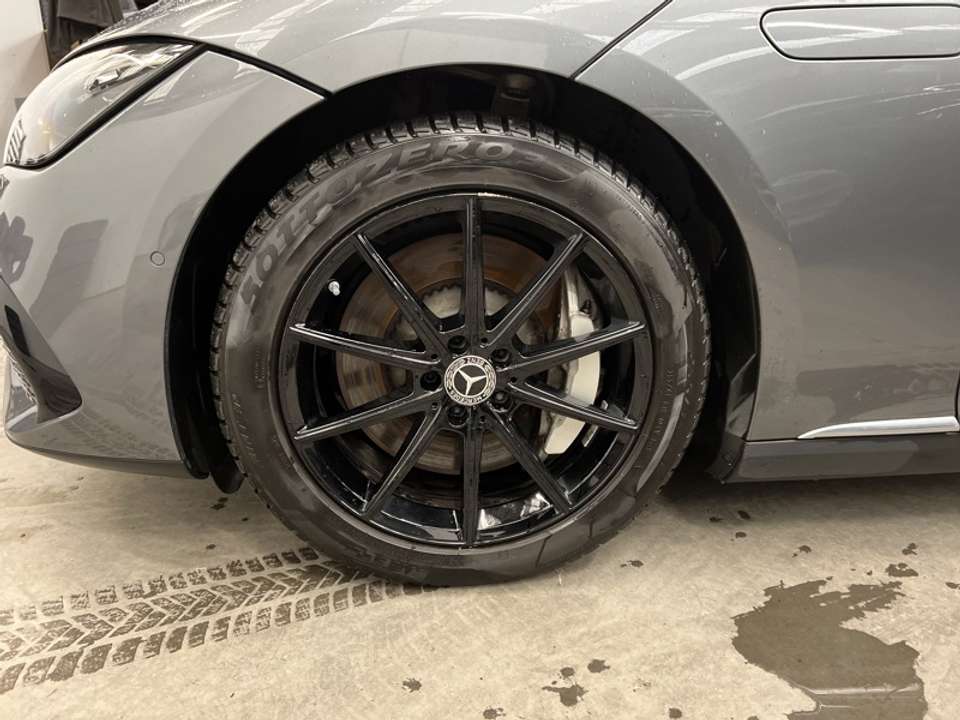 Mercedes-Benz EQE 300 - Imagem 3