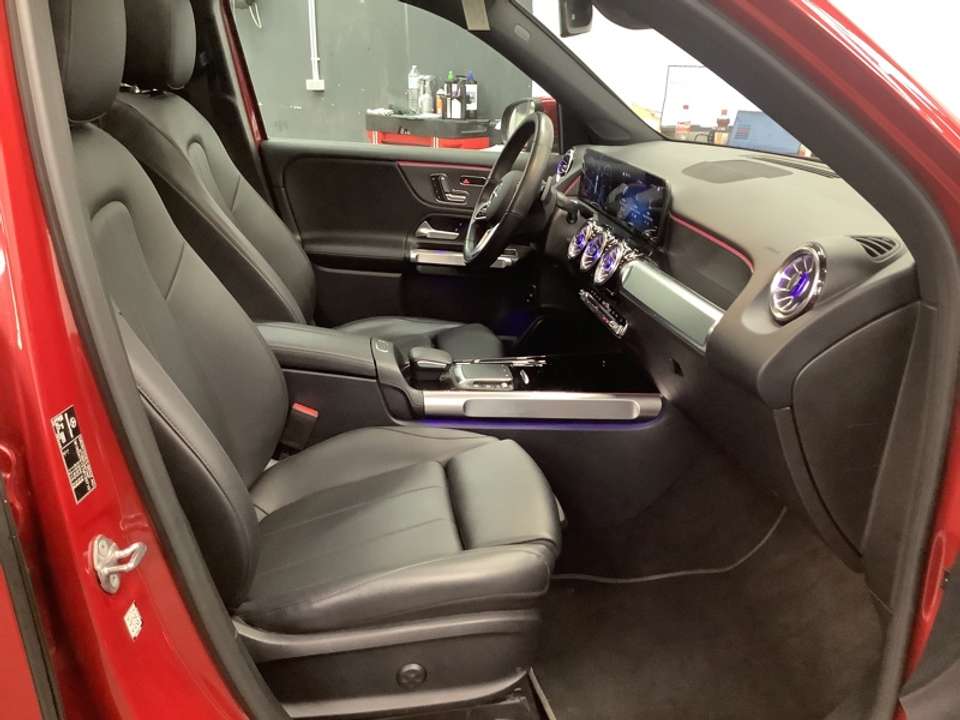 Mercedes-Benz GLB 200 - Imagem 9