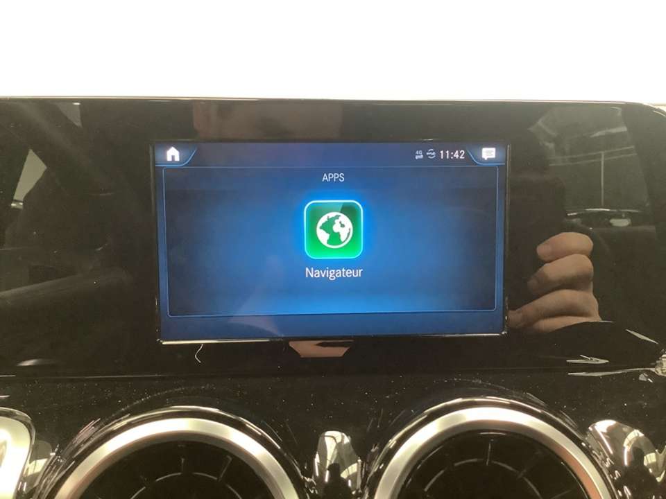 Mercedes-Benz GLB 180 - Imagem 13