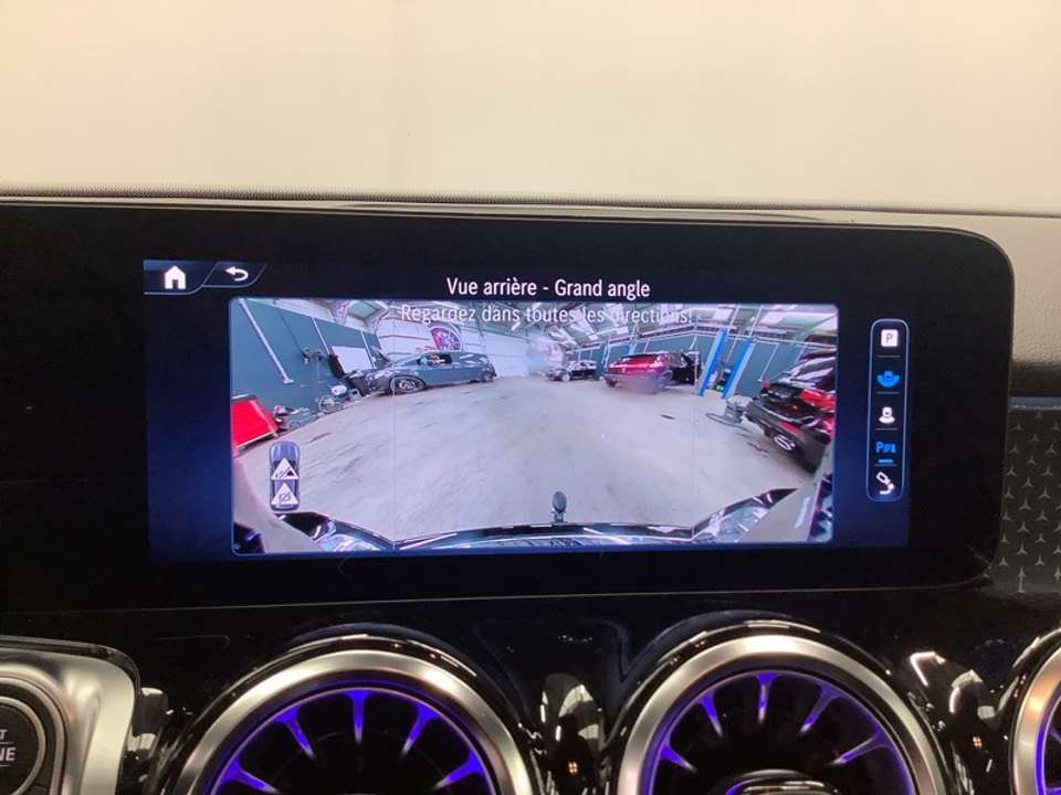 Mercedes-Benz GLB 180 - Imagem 15