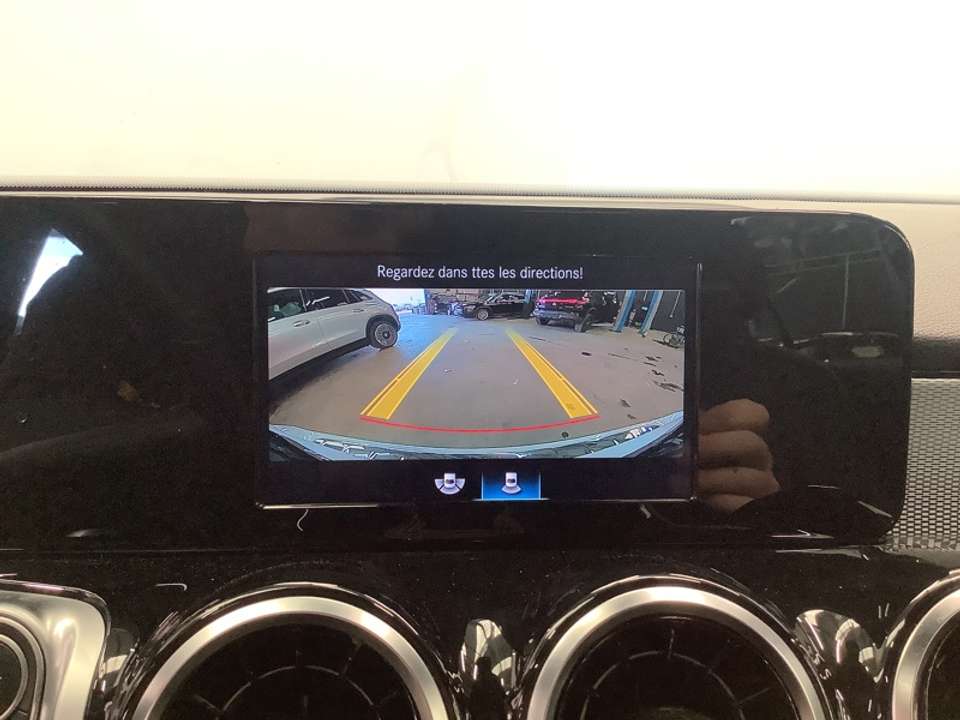 Mercedes-Benz GLB 180 - Imagem 15