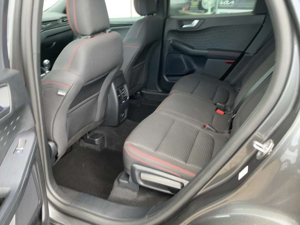 Ford Kuga - Imagem 8