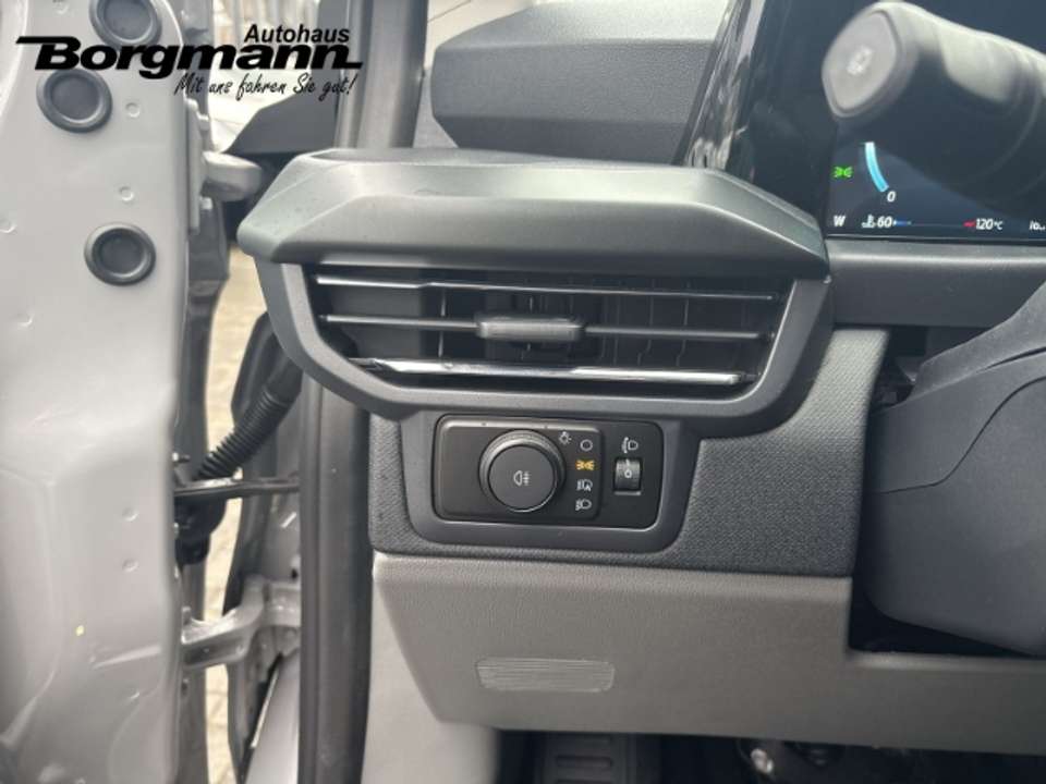 Ford Tourneo Custom - Imagem 9