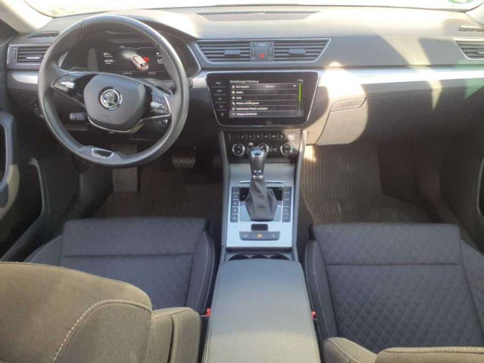 Skoda Superb - Imagem 3