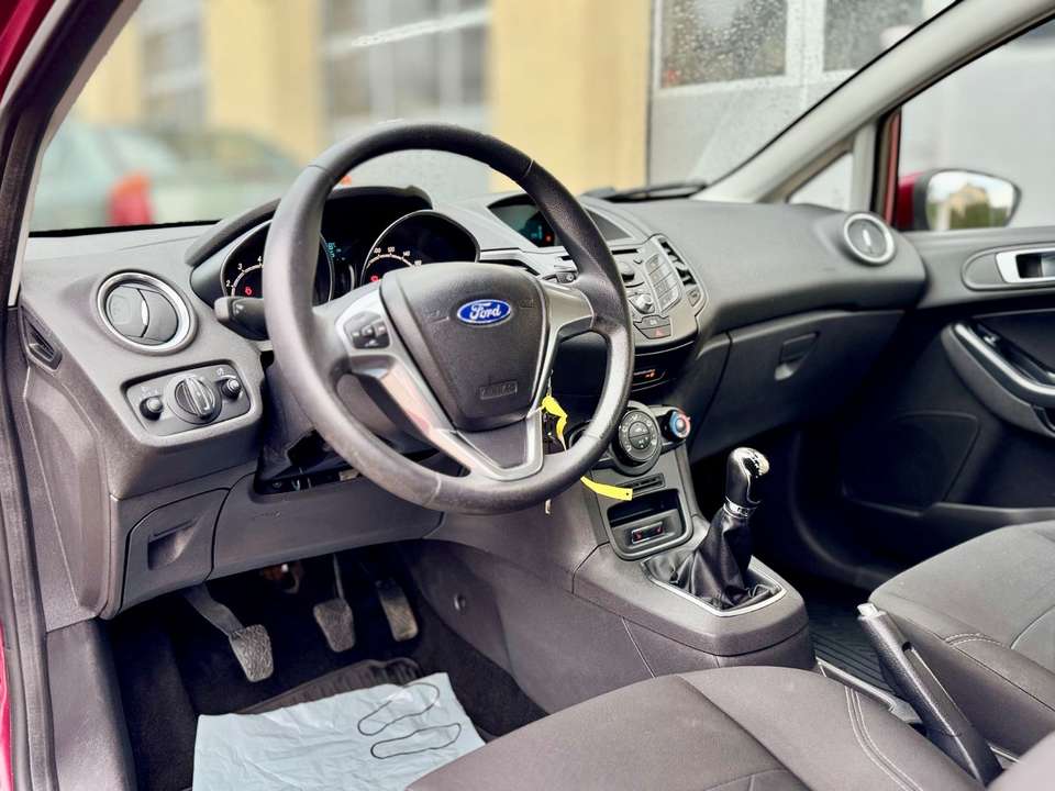 Ford Fiesta - Imagem 8