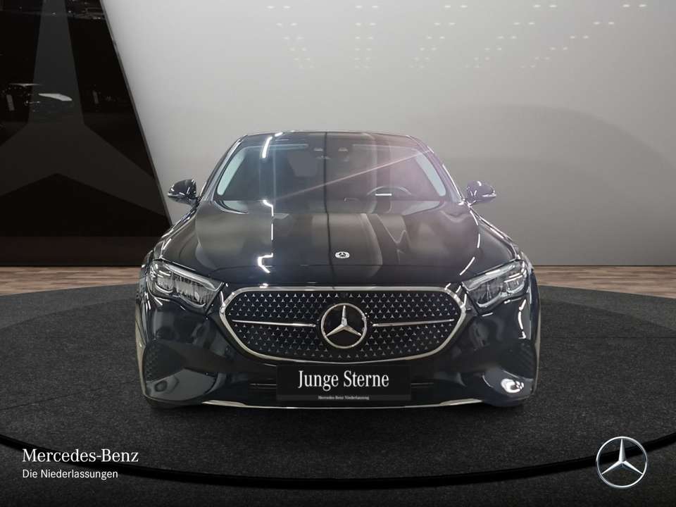 Mercedes-Benz E 220 - Imagem 3