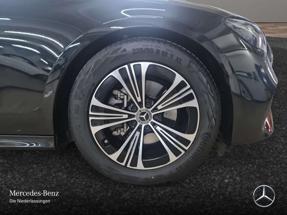 Mercedes-Benz E 220 - Imagem 6