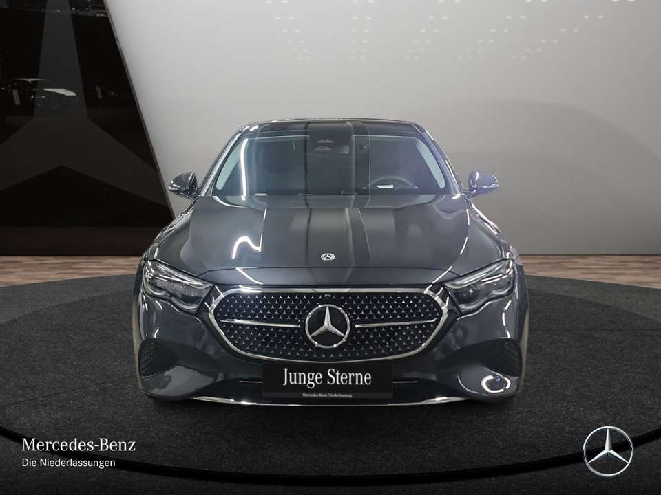 Mercedes-Benz E 220 - Imagem 3