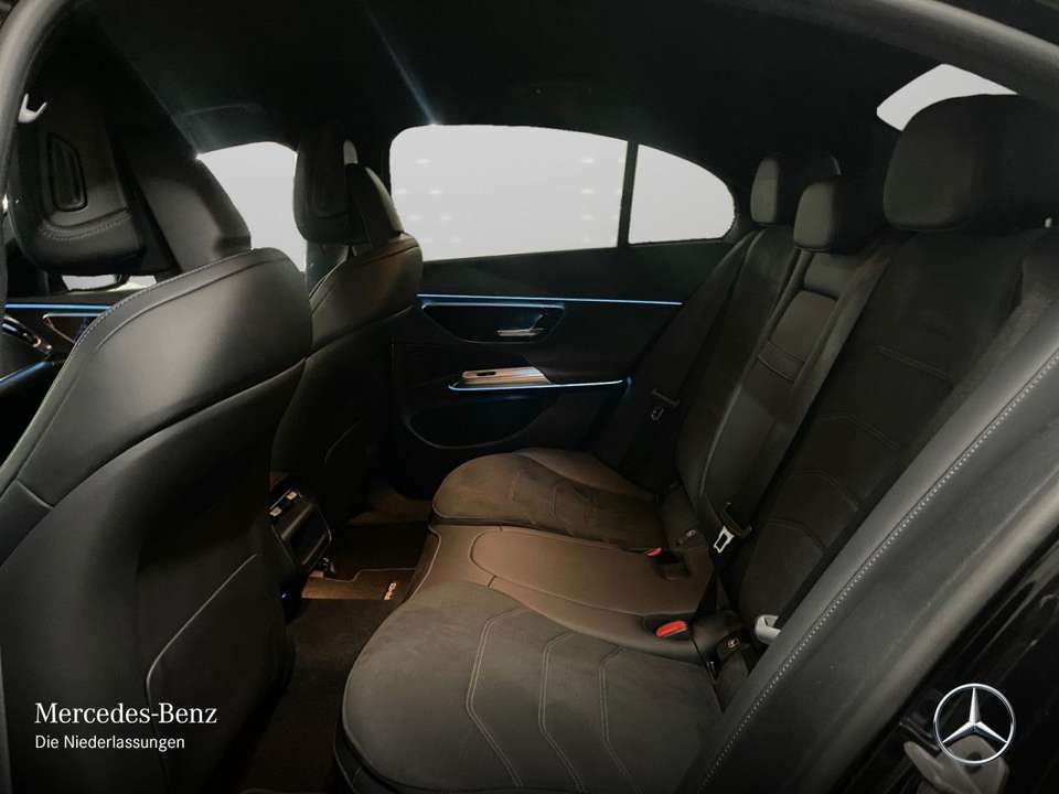 Mercedes-Benz E 300 - Imagem 12