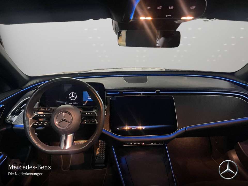 Mercedes-Benz E 300 - Imagem 13